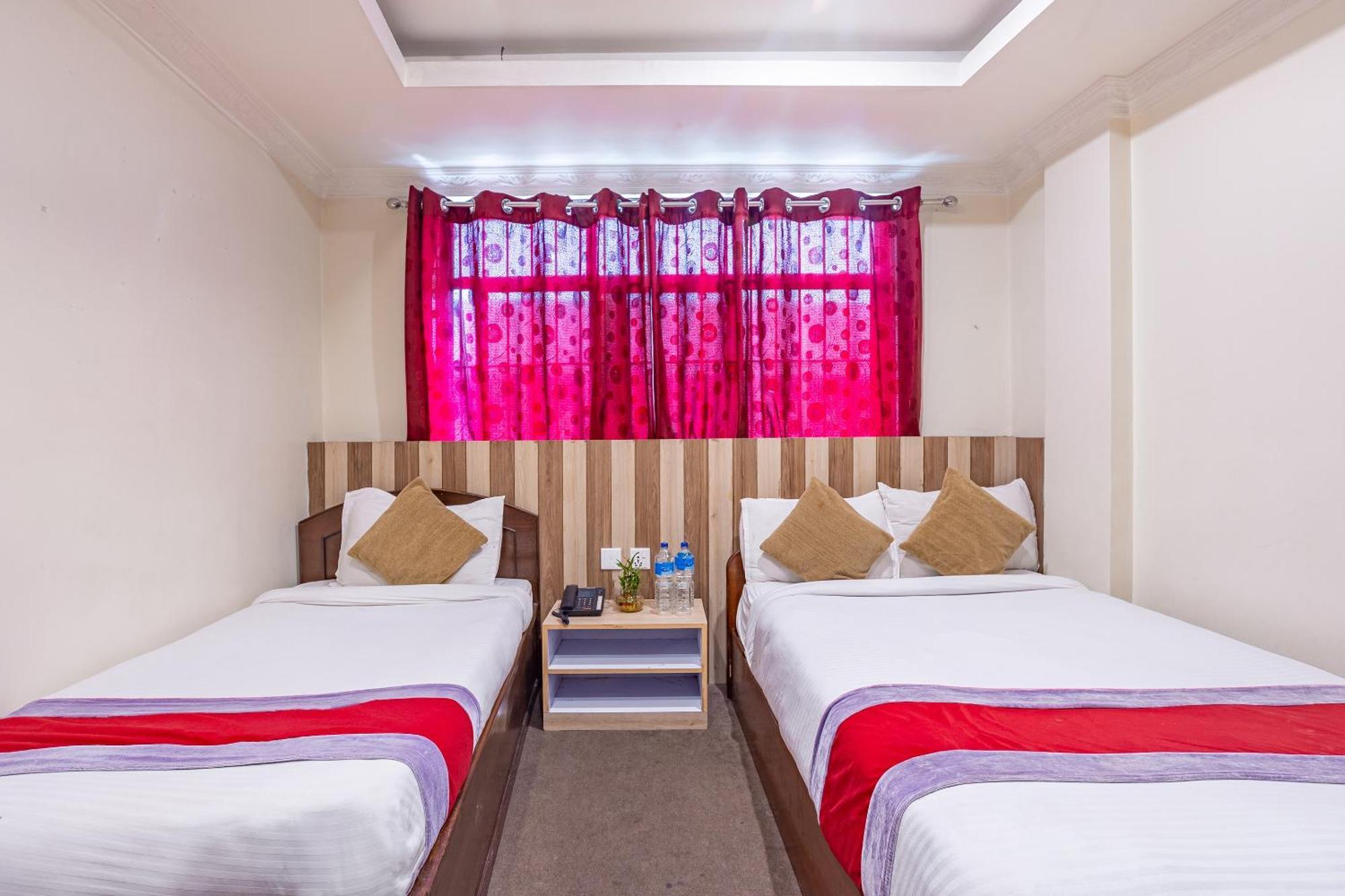 Oyo 821 Hotel Gauri Catmandu Exterior foto