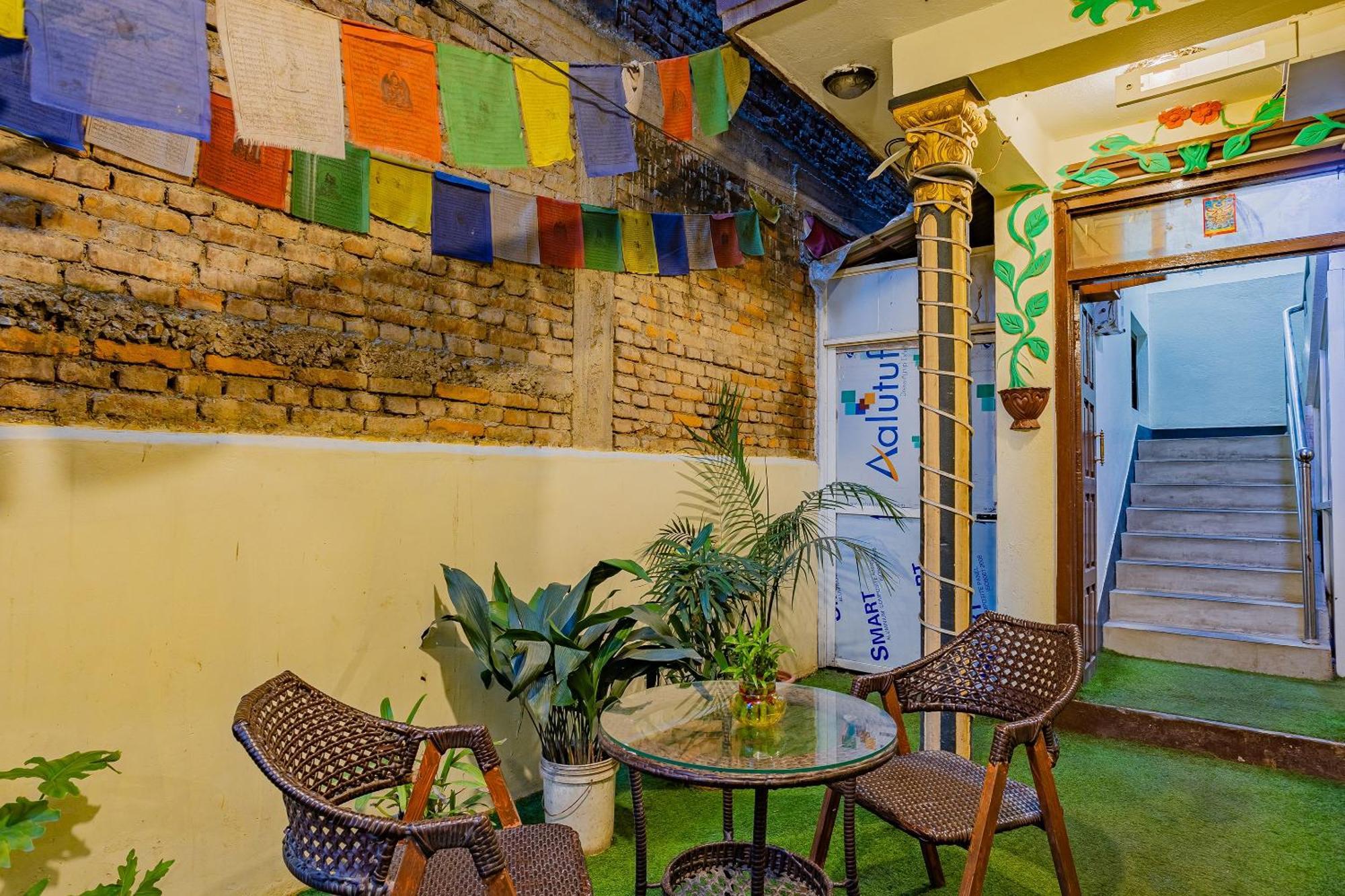 Oyo 821 Hotel Gauri Catmandu Exterior foto